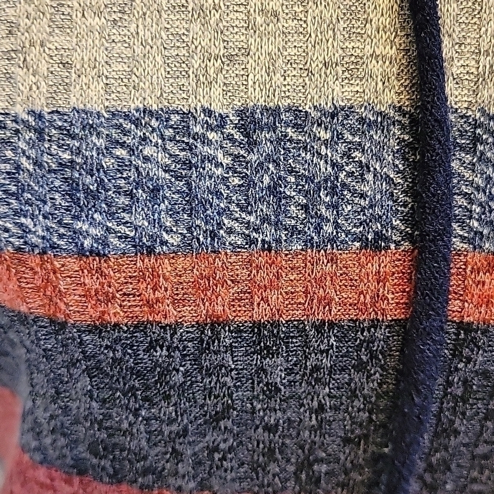 𝅺7th RAY striped hoodie.  Gray red and blue sweater sweatshirt. size small - Picture 4 of 6